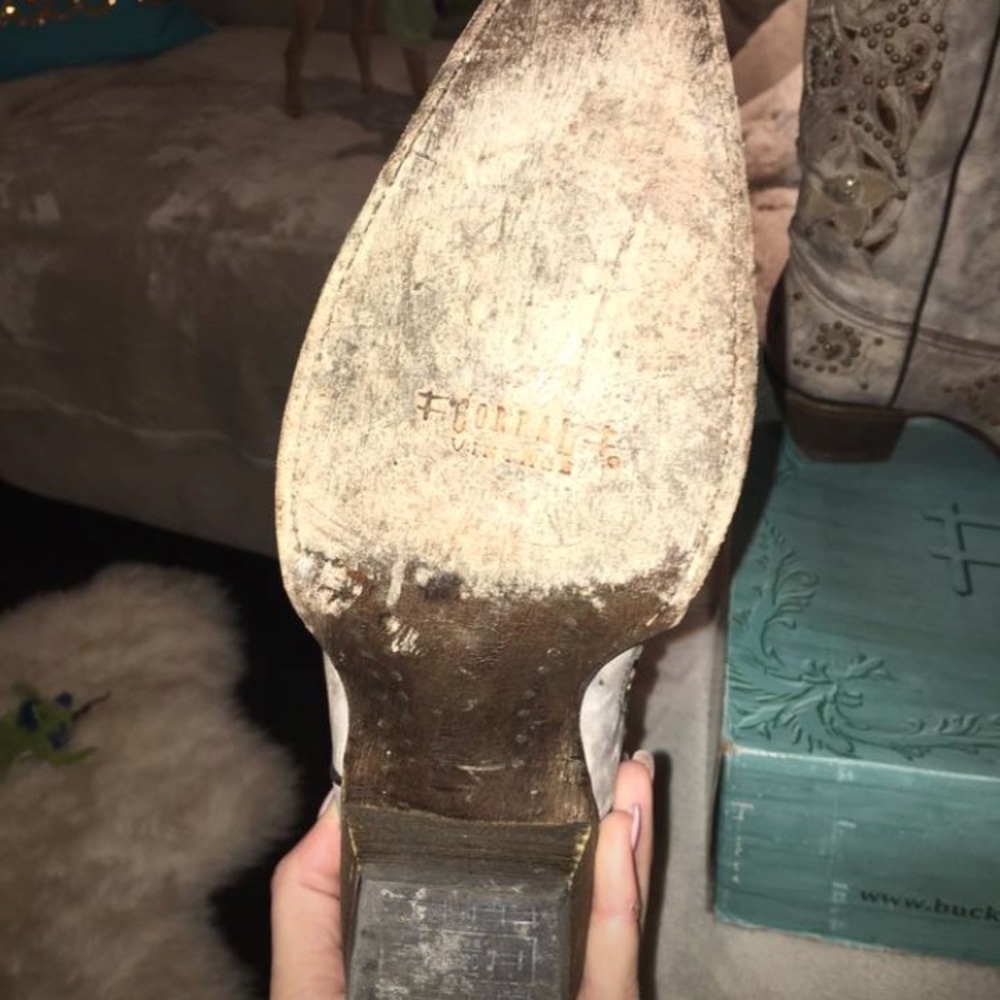 Gorgeous Corral Boots - Picture 4 of 6